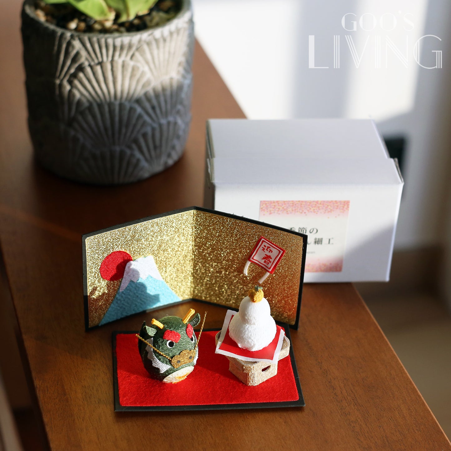 金屏風 富士山鏡餅波波龍