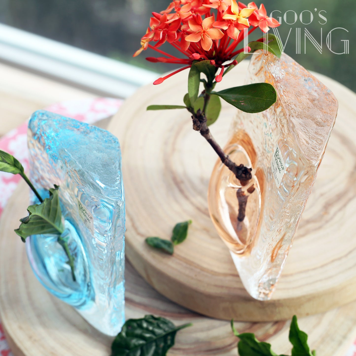 Toyo Sasaki 三角玻璃小花瓶